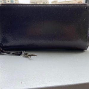D&G wallet